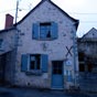Le refuge municipal de Sainte Touraine à 1,5 km de la cité, aménagé dans une charmante petite maison troglodyte.